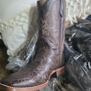 Elegant Embossed Leather Heeled Boots